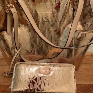 Micheal Kors Tote And Wallet 🌹